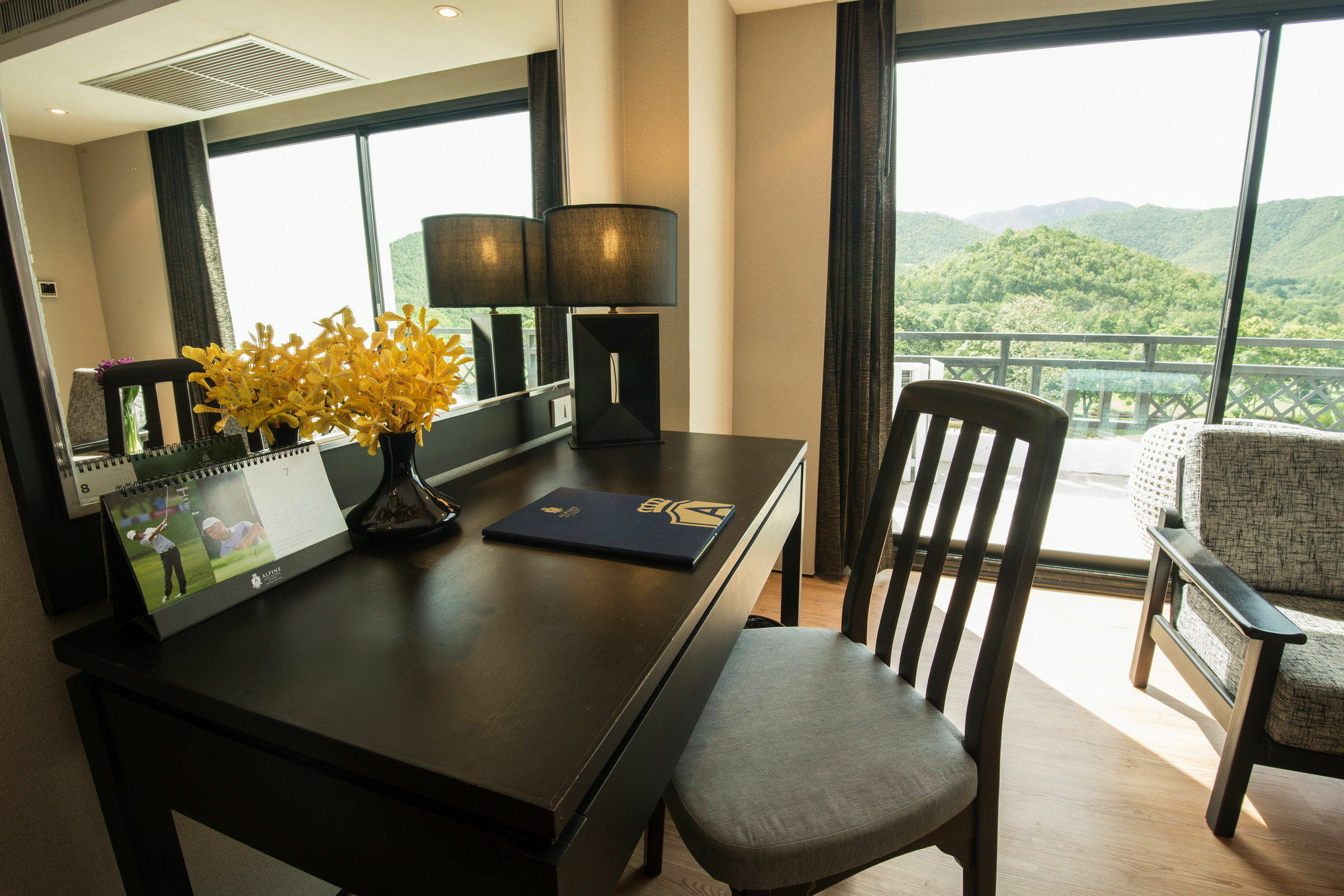 Ban Huai Sai Nua Alpine Golf Resort Chiang Mai מראה חיצוני תמונה
